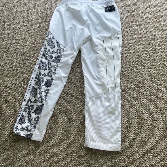 Nike Sportswear Solo Swoosh Patch Pants Phantom White Women's Small - Picture 9 of 13